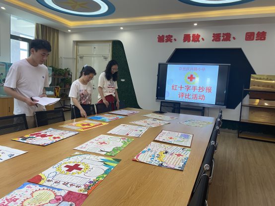 校内评比：评委现场评比1